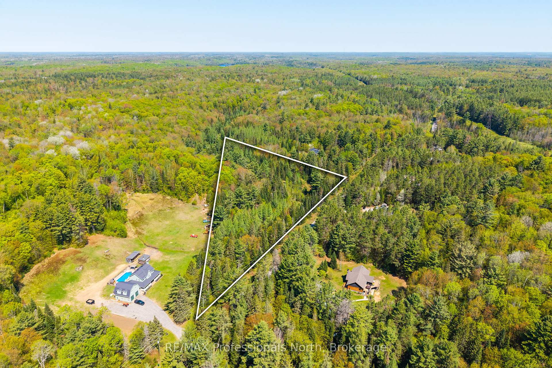 3116 Old Muskoka Road, Huntsville — photo 2 of 5