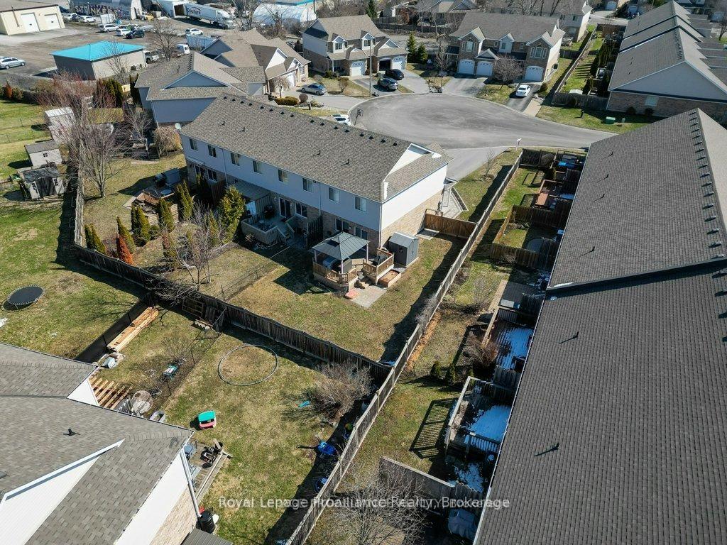 4 Ava Court, Belleville — photo 4 of 5