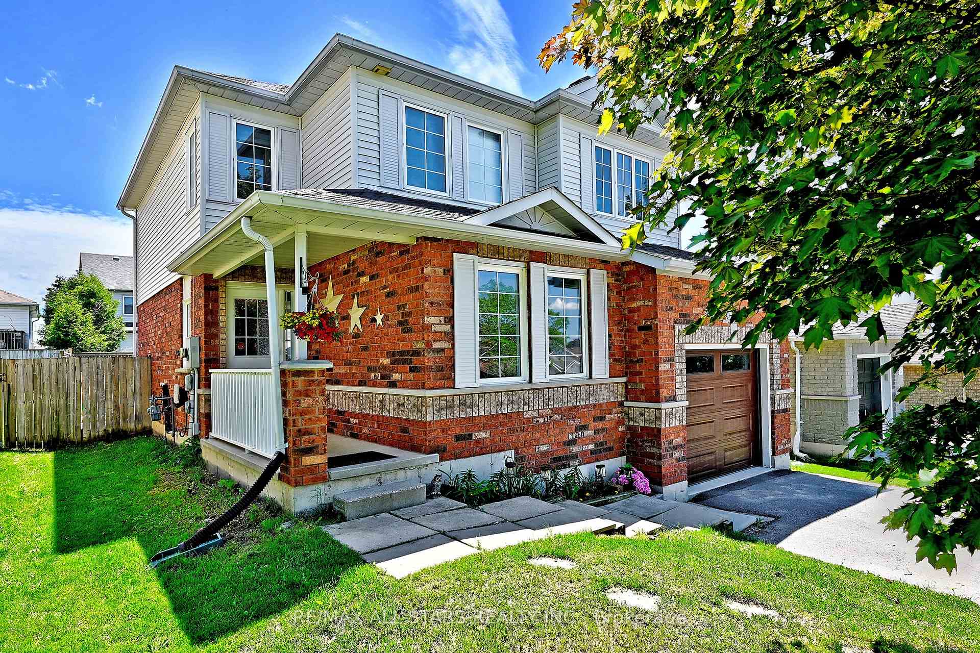 647 Trailview Drive, Peterborough — photo 2 of 5
