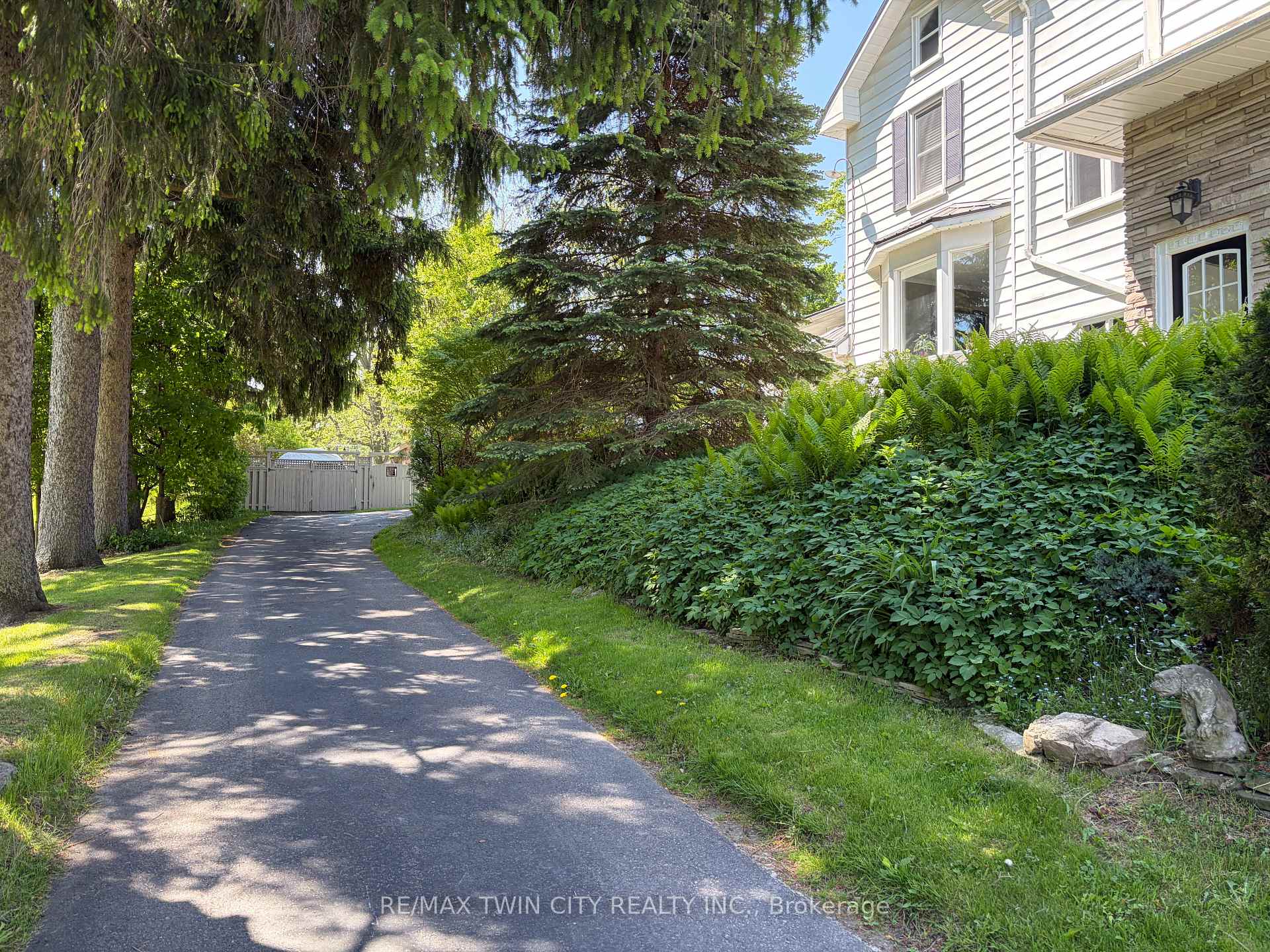 1521 Bridge Street, Wilmot — photo 5 of 5