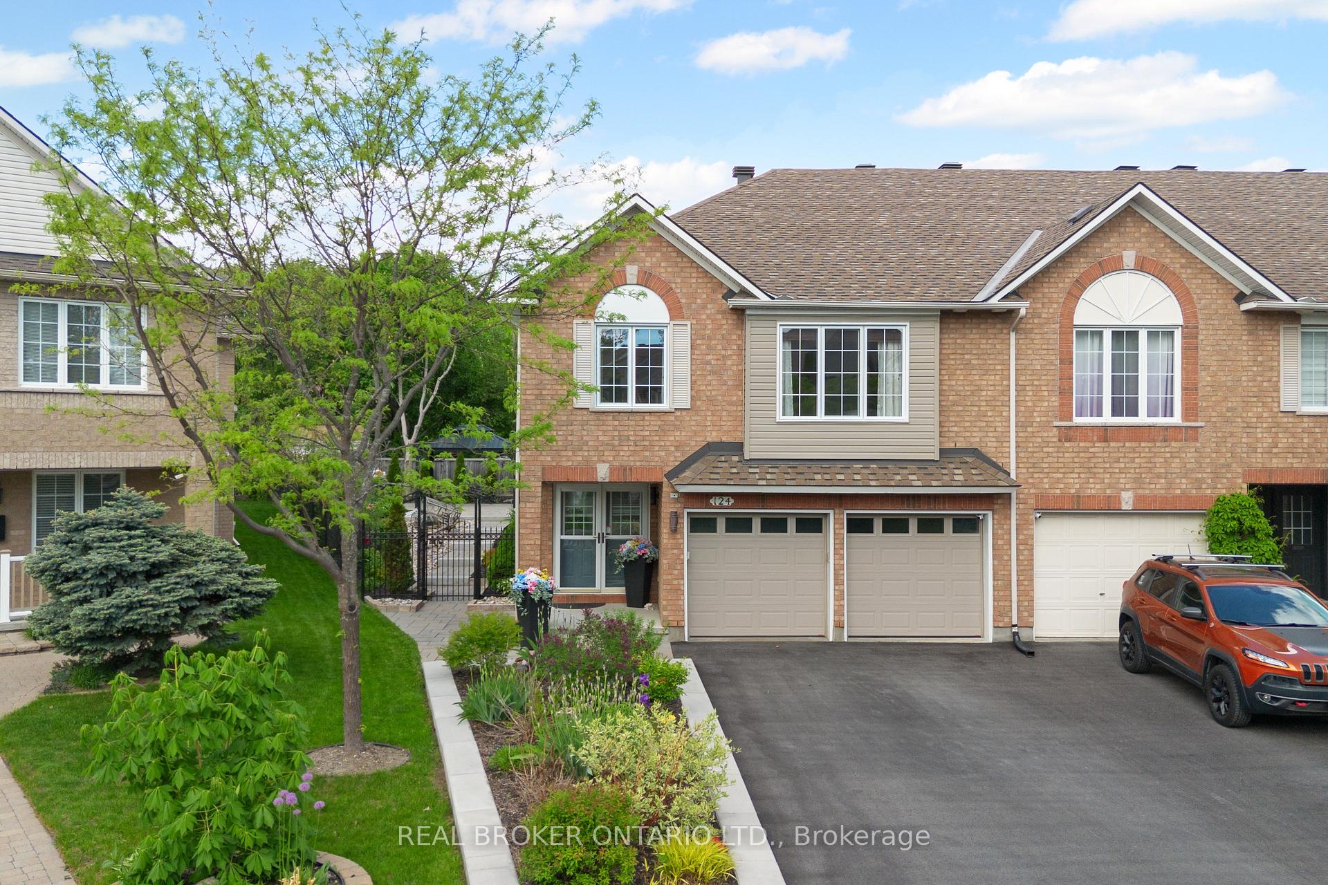 124 Macassa Circle, Kanata — photo 2 of 5