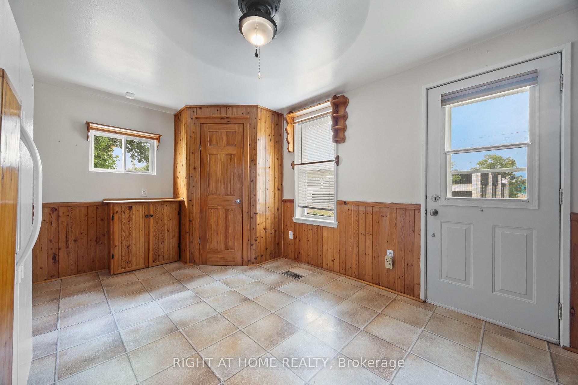 221 Samuelson Street, Cambridge — photo 4 of 5
