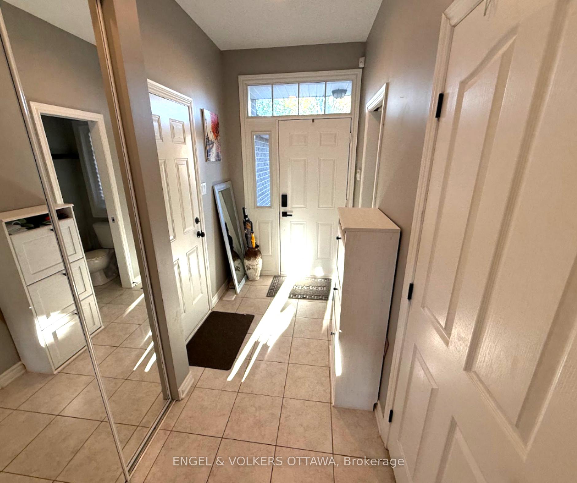 305 Grey Seal Circle, Blossom Park - Airport and Area — photo 2 of 5