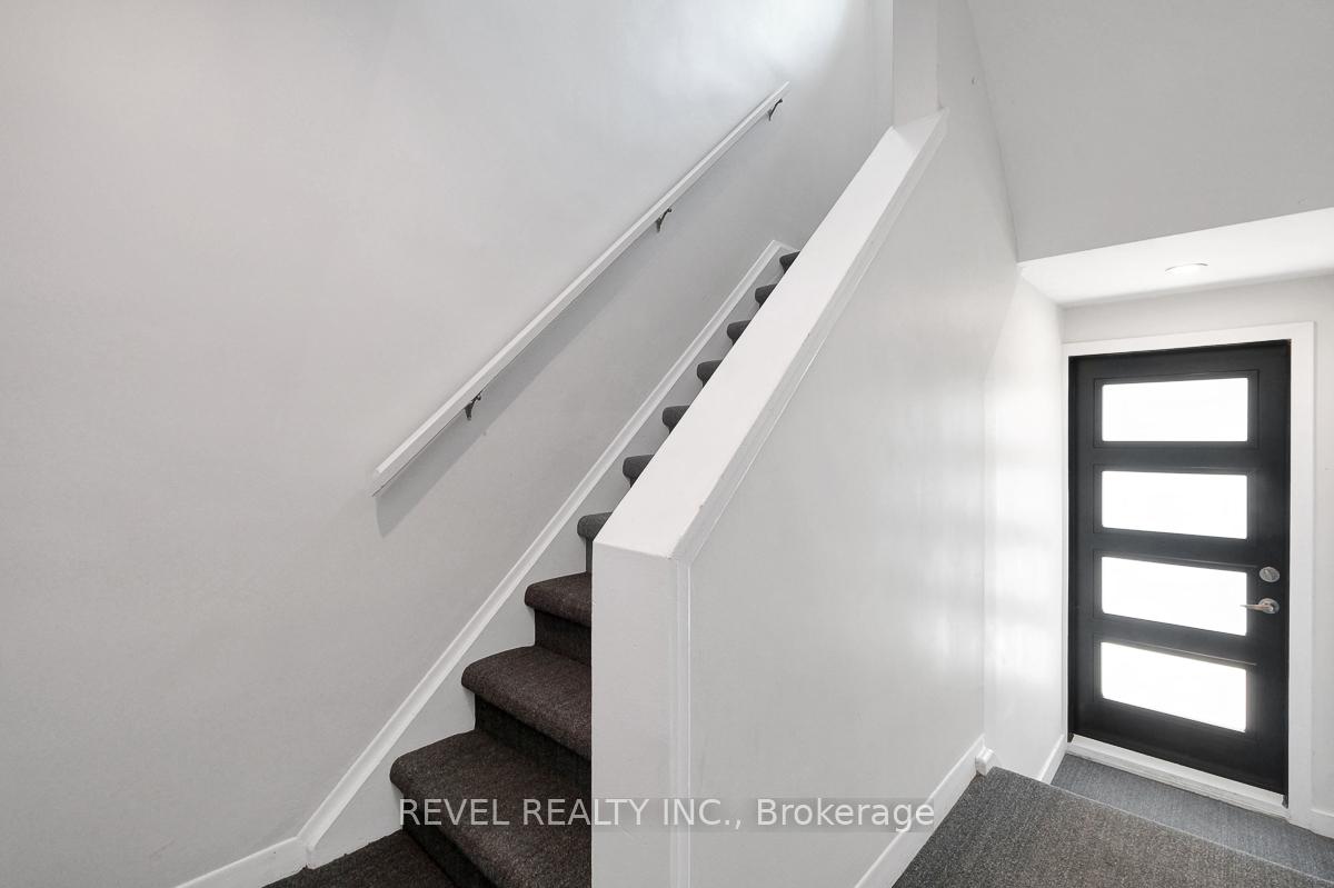 63 Findlay Avenue, Glebe - Ottawa East and Area — photo 4 of 5