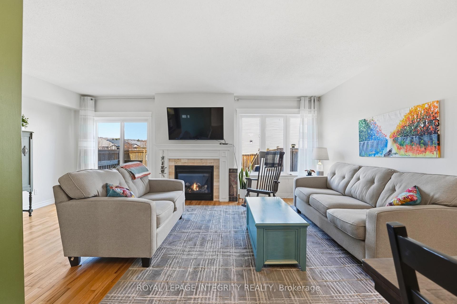 1036 Marconi Avenue, Kanata — photo 3 of 5