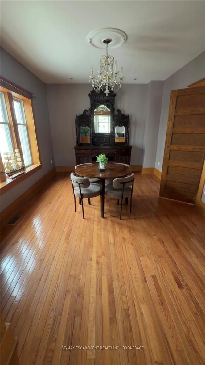 4915 King Street, Lincoln — photo 5 of 5