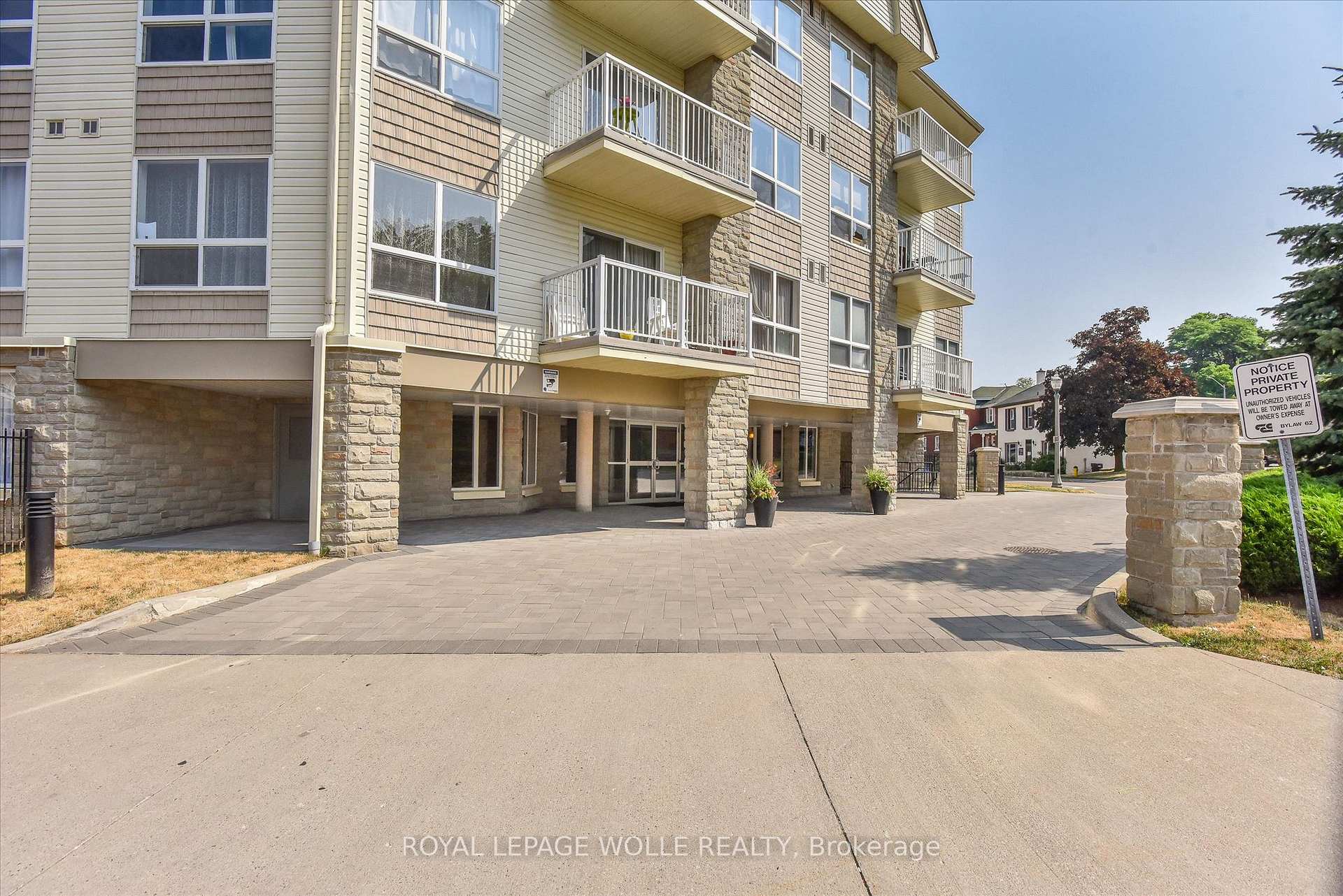 8 Harris Street 318, Cambridge — photo 4 of 5