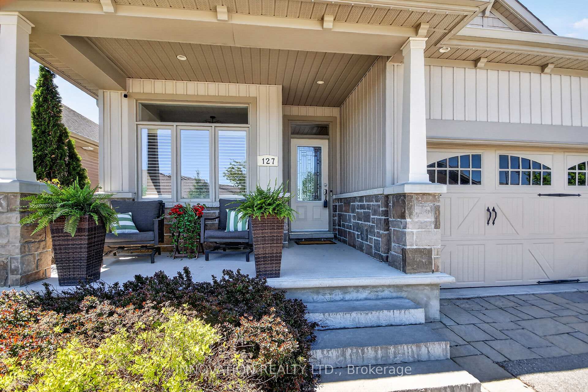 127 Elfin Grove, Kanata — photo 2 of 5
