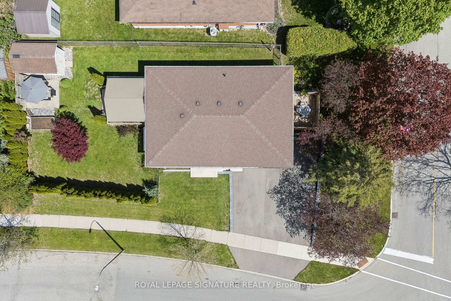 618 Fern Road, Waterloo — photo 3 of 5