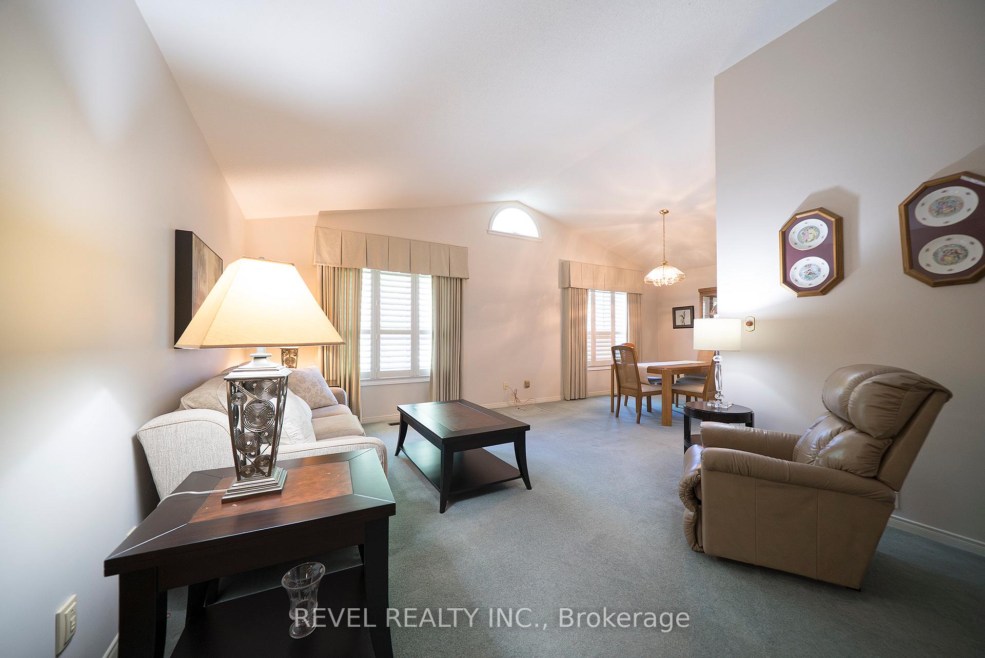 23 Trillium Way, Brantford — photo 4 of 5