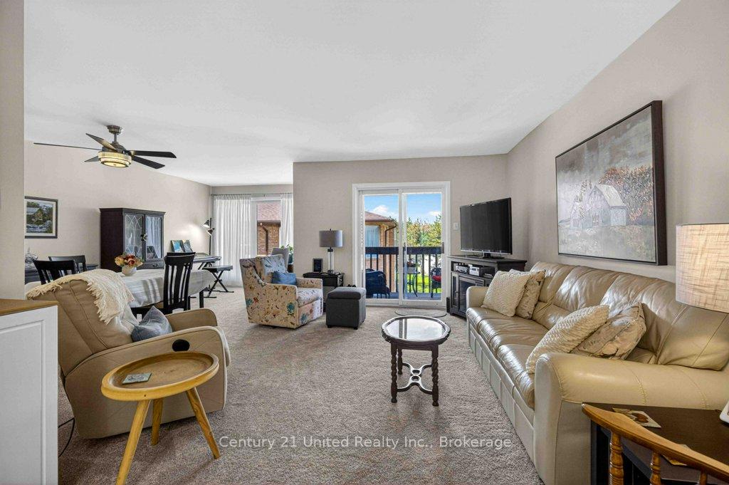 2181 Walker Avenue 303, Peterborough — photo 4 of 5