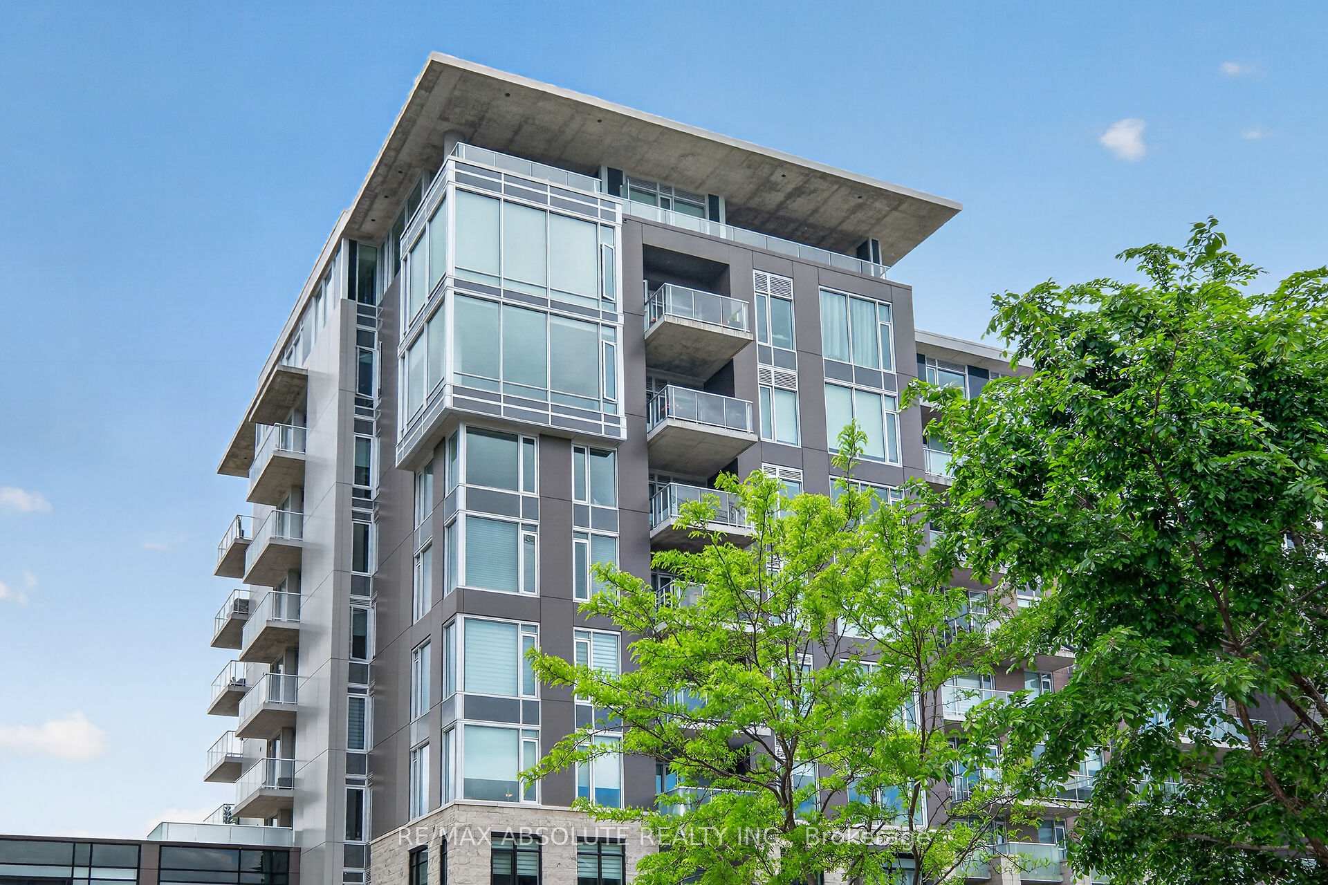 570 De Mazenod Avenue 305, Glebe - Ottawa East and Area — photo 3 of 5