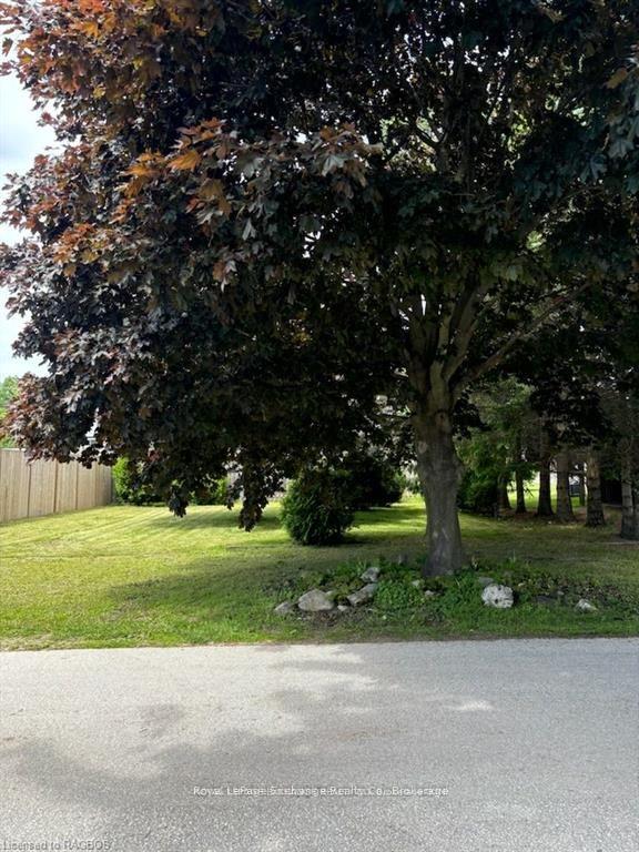 409 Wall Street, Kincardine — photo 2 of 5