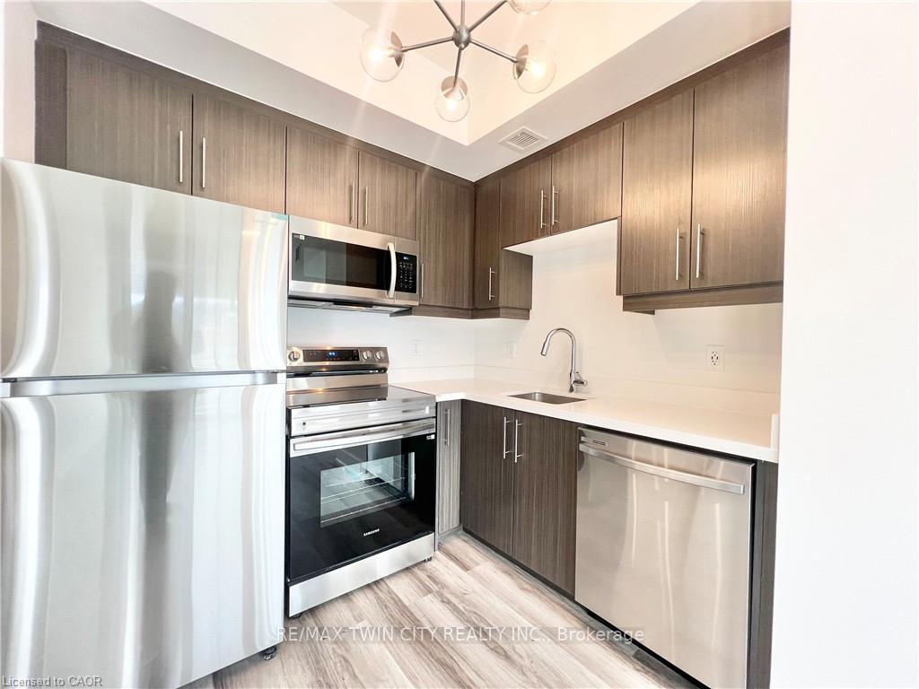 575 Conklin Road 228, Brantford — photo 4 of 5