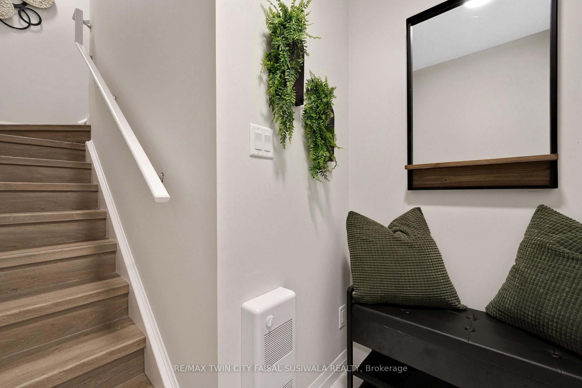 410 Northfield Drive W e5, Waterloo — photo 5 of 5