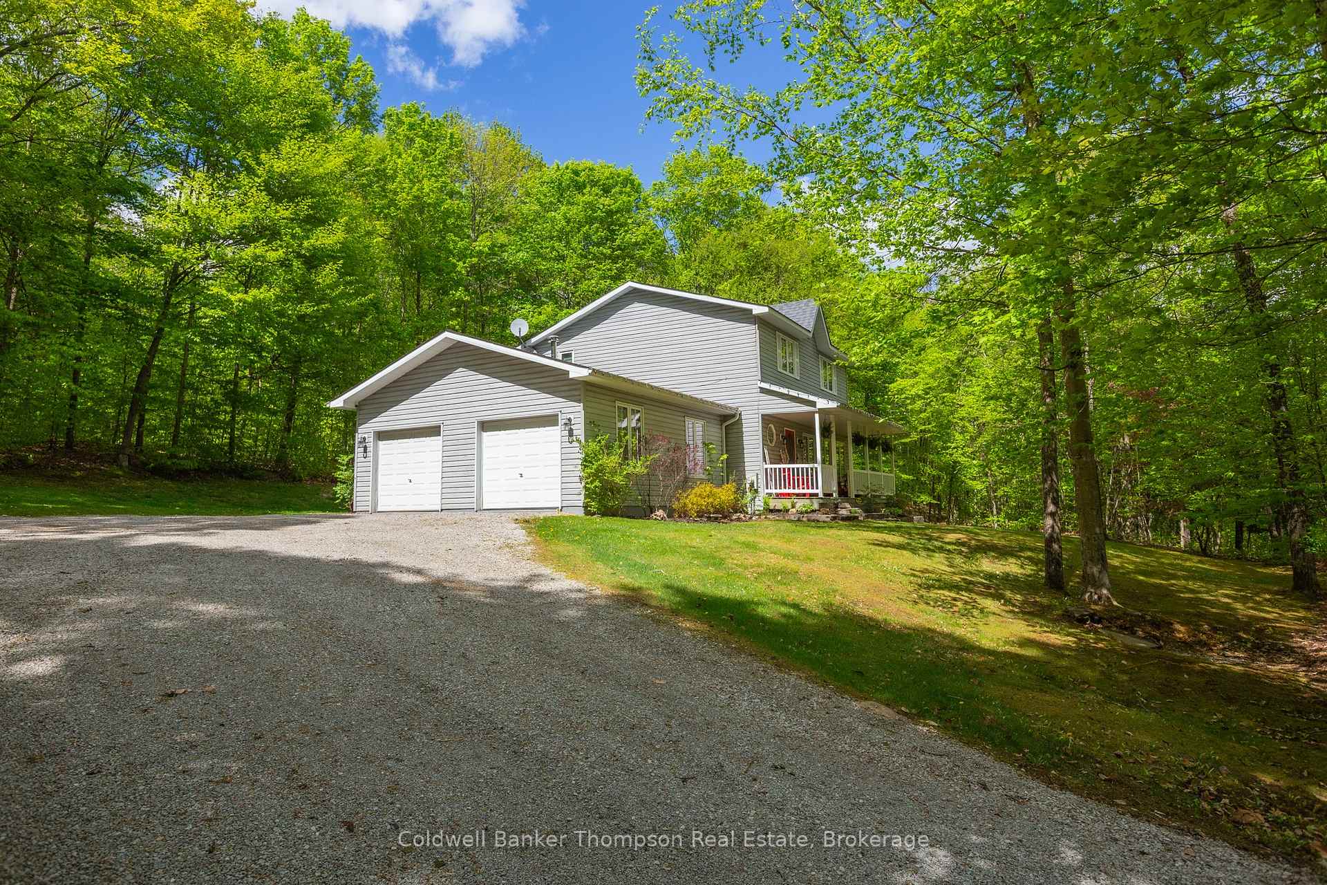 1067 Hillside Crescent, Lake of Bays — photo 3 of 5