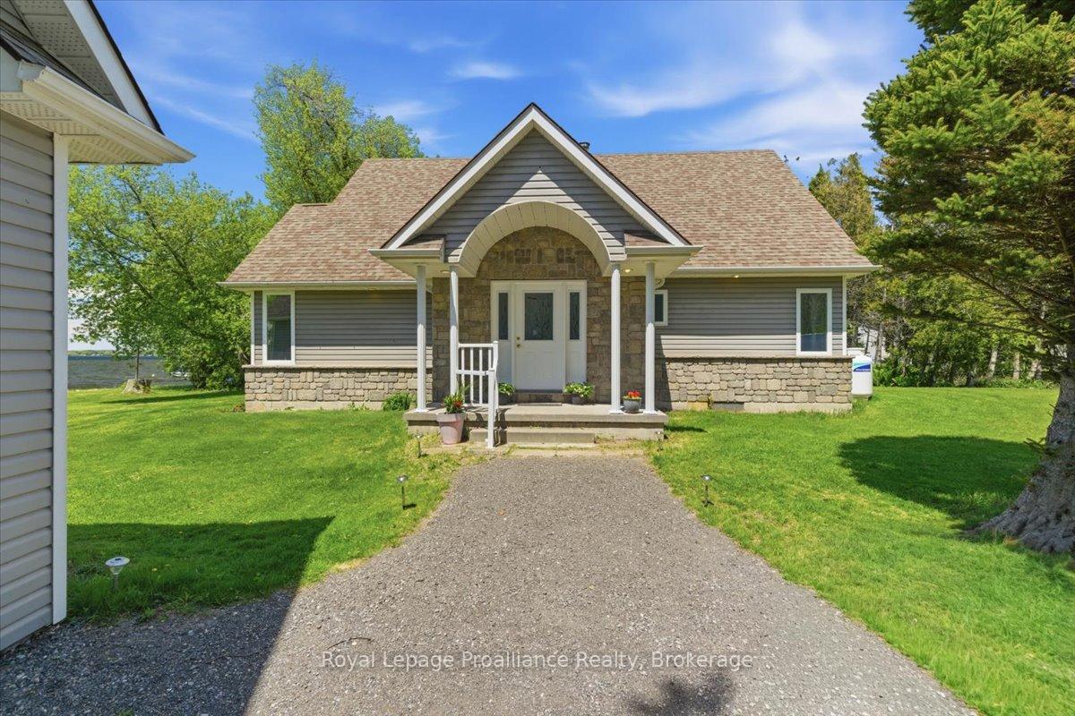 233 Parkview Road, Prince Edward County — photo 2 of 5