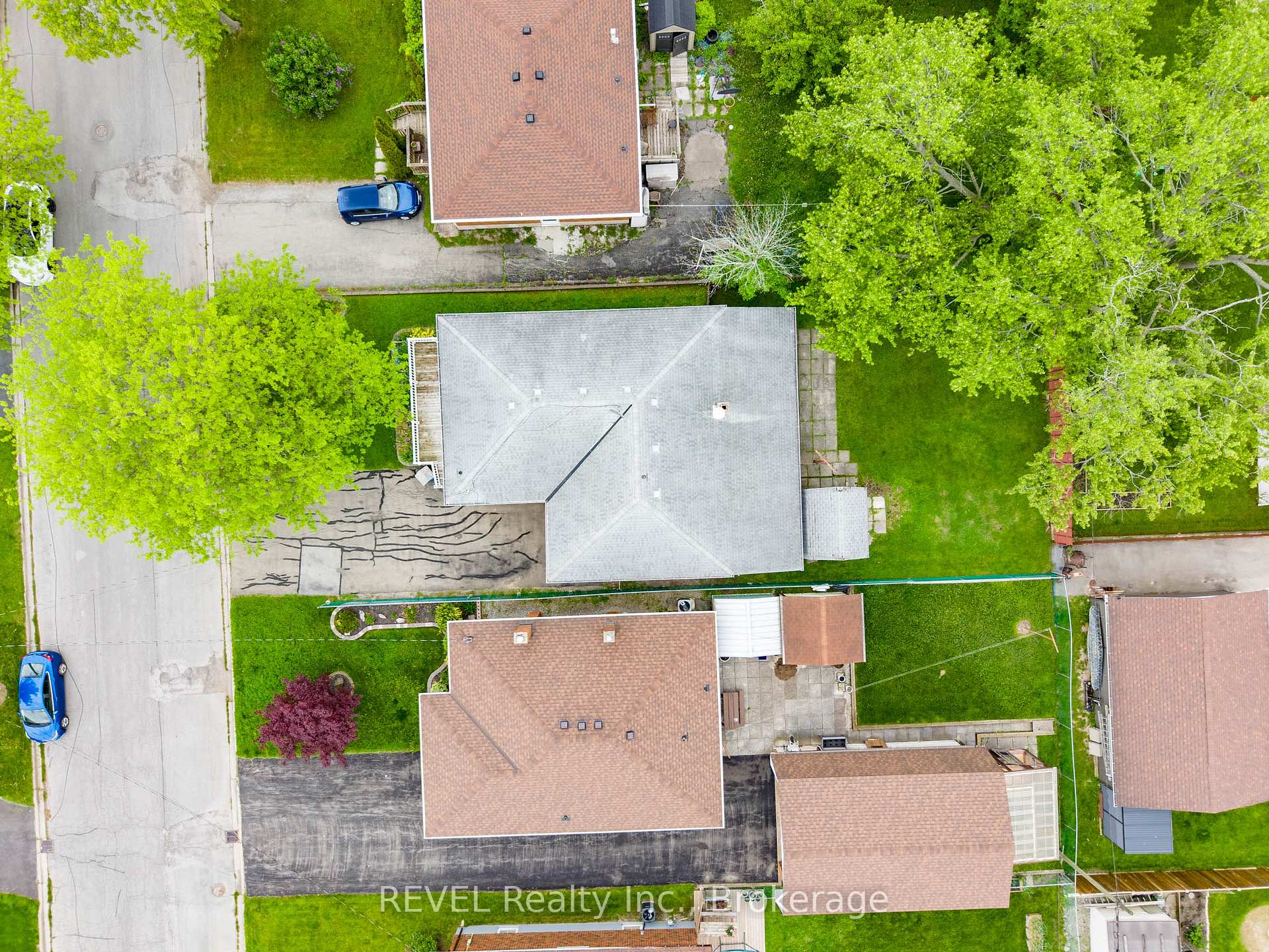 247 Kilgour Avenue, Welland — photo 3 of 5