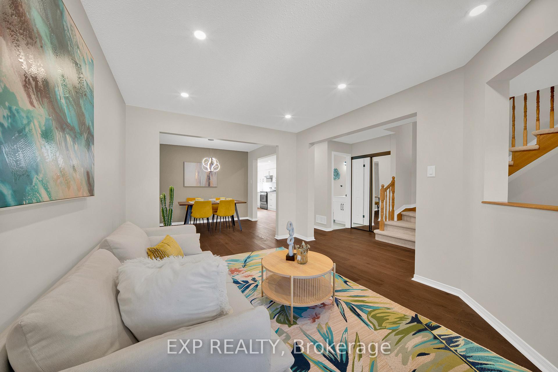 186 Southport Drive, Hunt Club - South Keys and Area — photo 3 of 5