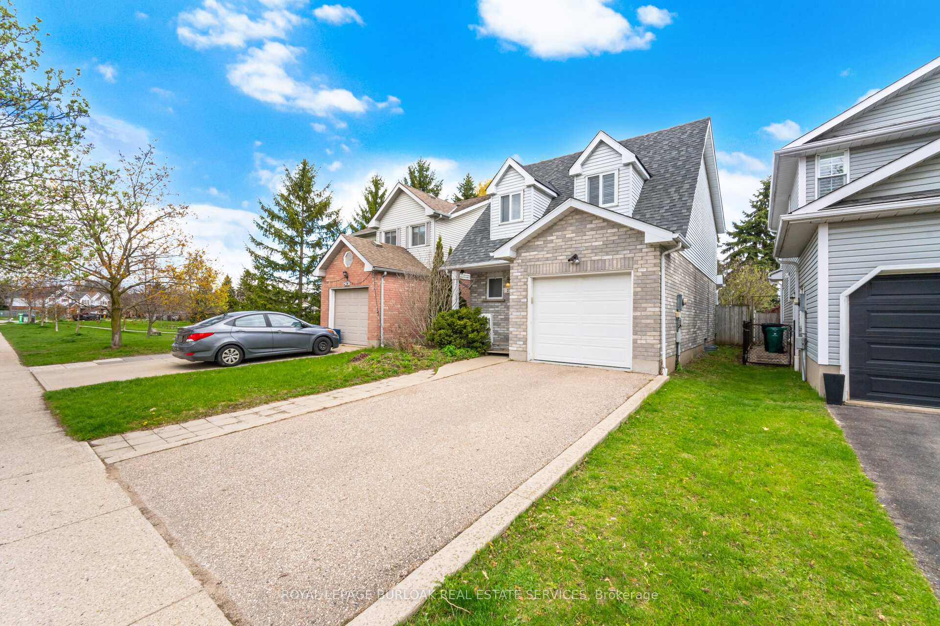 232 Auburn Drive, Waterloo — photo 4 of 5