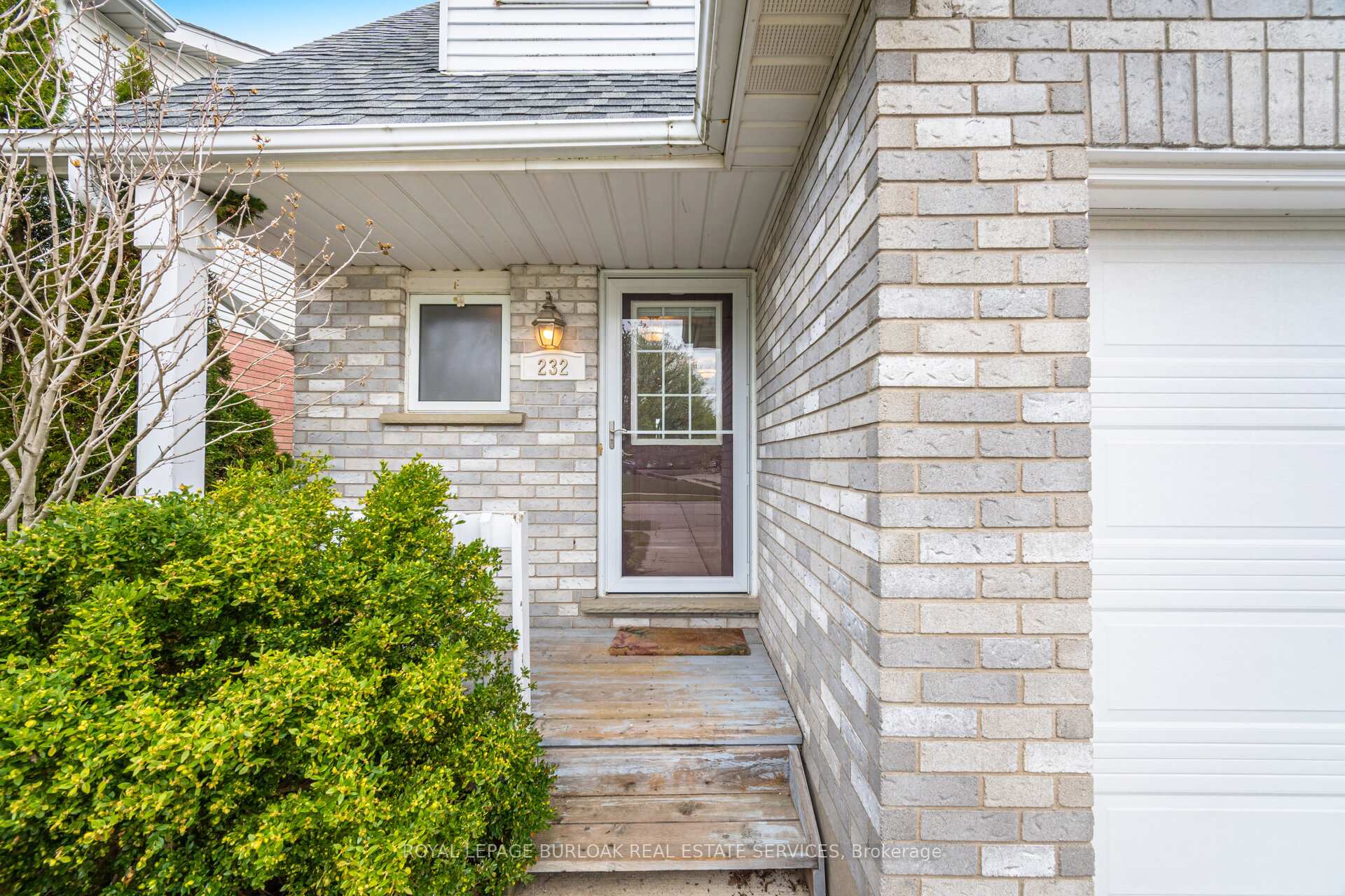232 Auburn Drive, Waterloo — photo 5 of 5