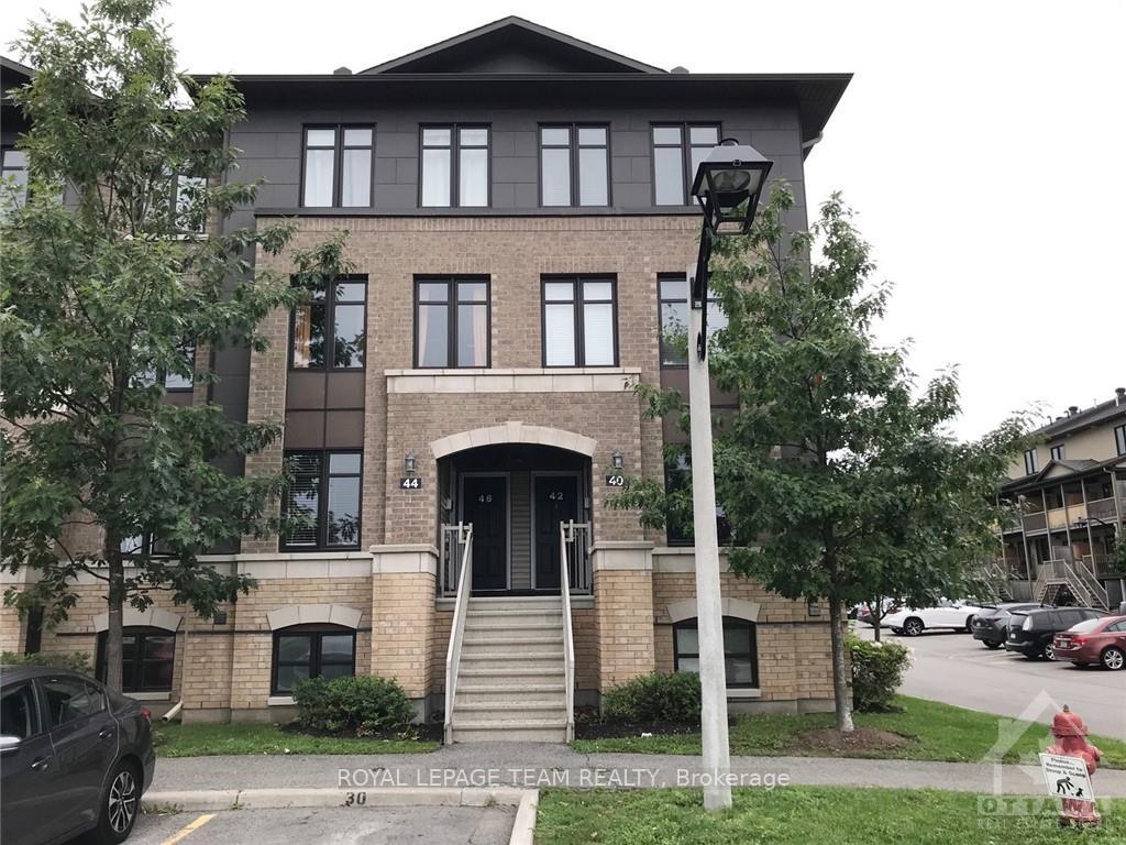 42 Argent Private, Kanata, ON K2K 0H2 — Kanata, Ontario