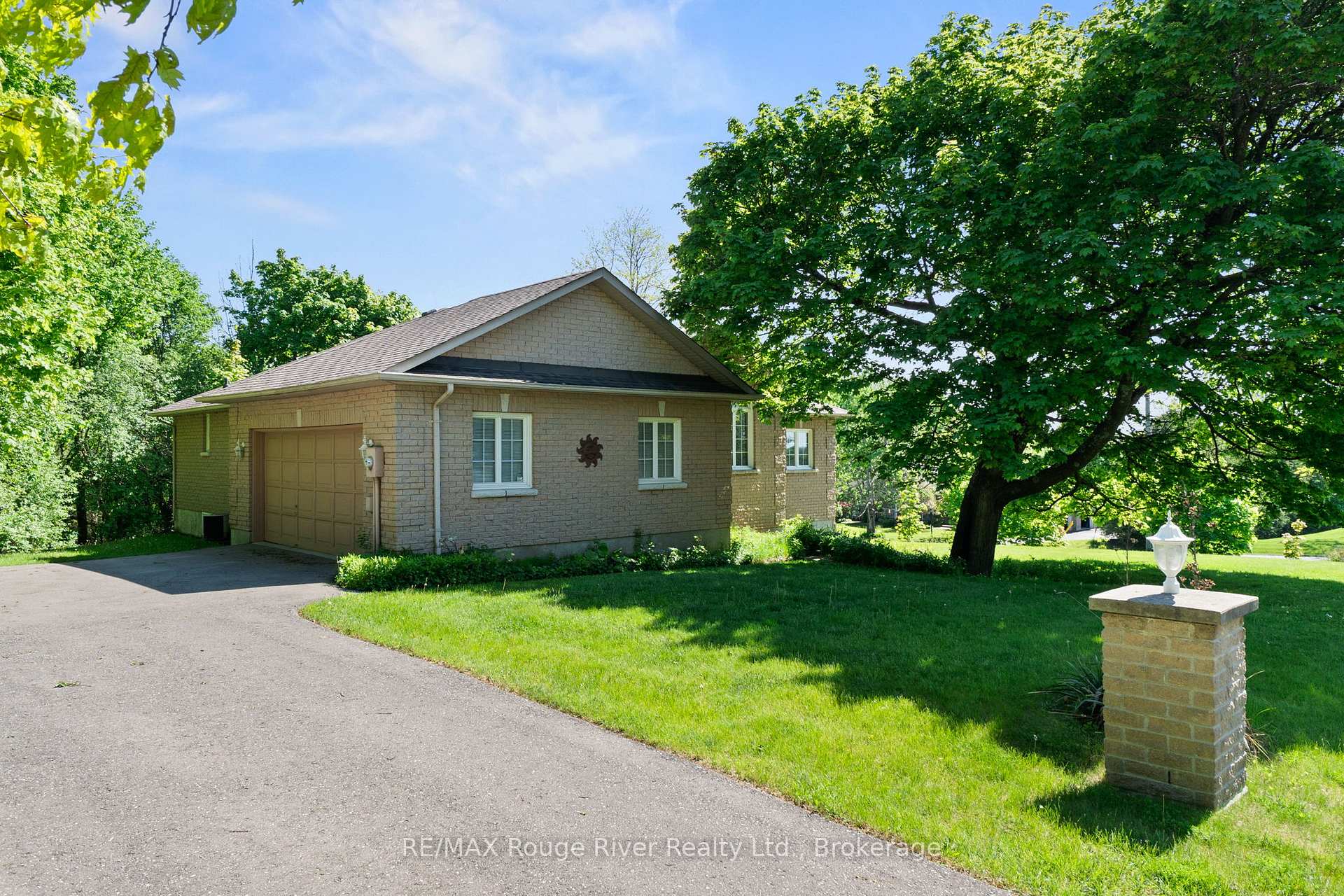 2 Sunrise Court, Hamilton Township — photo 3 of 5