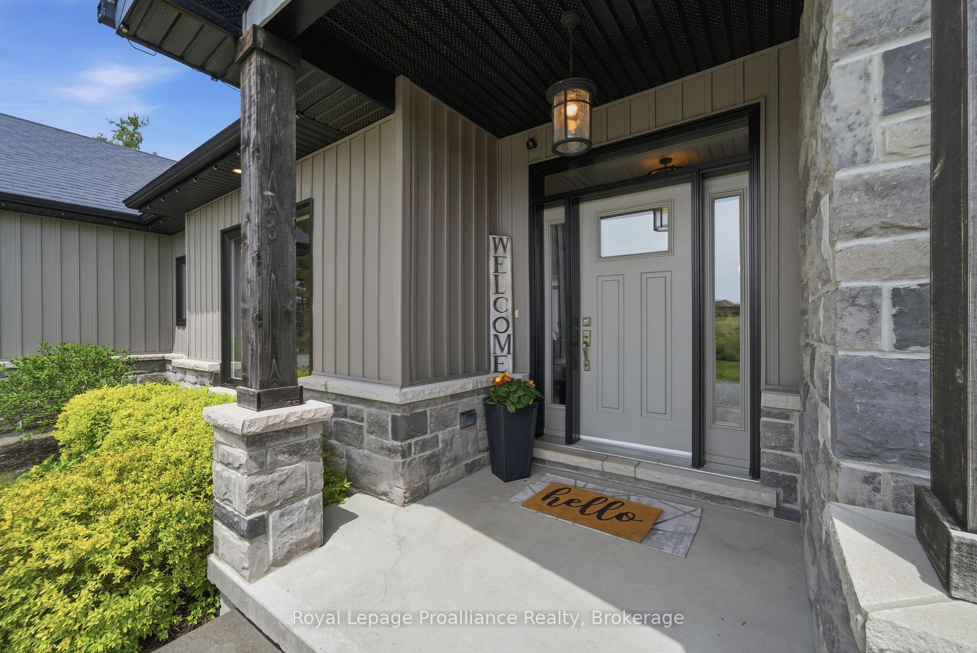 137 WINDWHISPER Drive, Belleville — photo 4 of 5