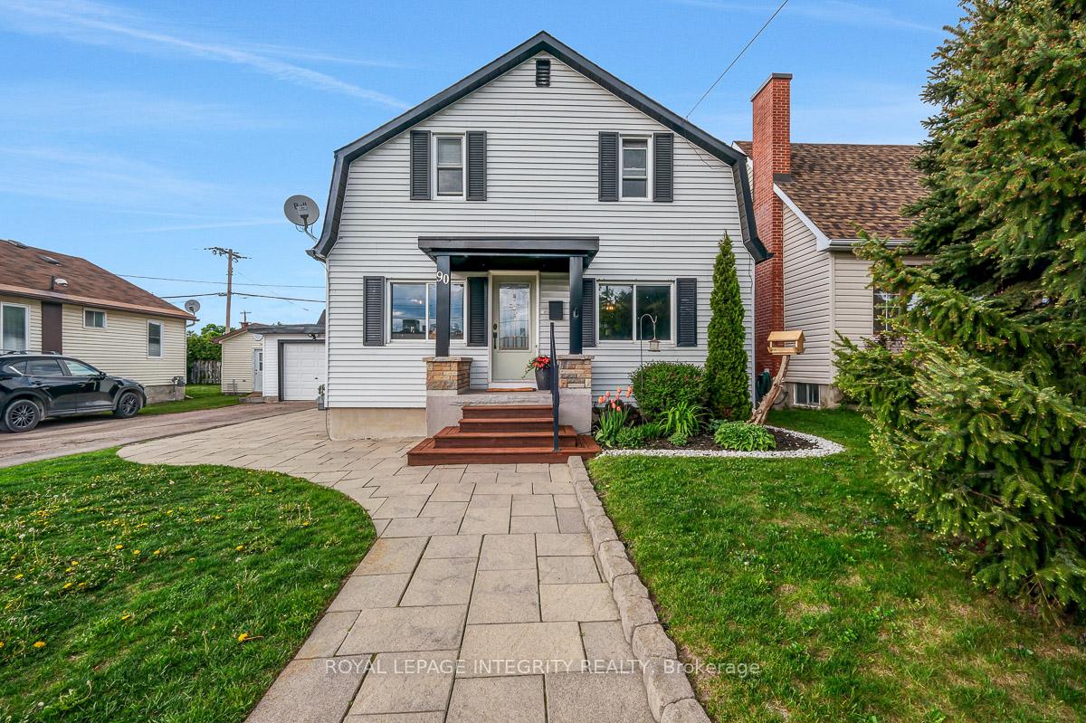 90 First Avenue, Arnprior, ON K7S 1W3 — Arnprior, Ontario