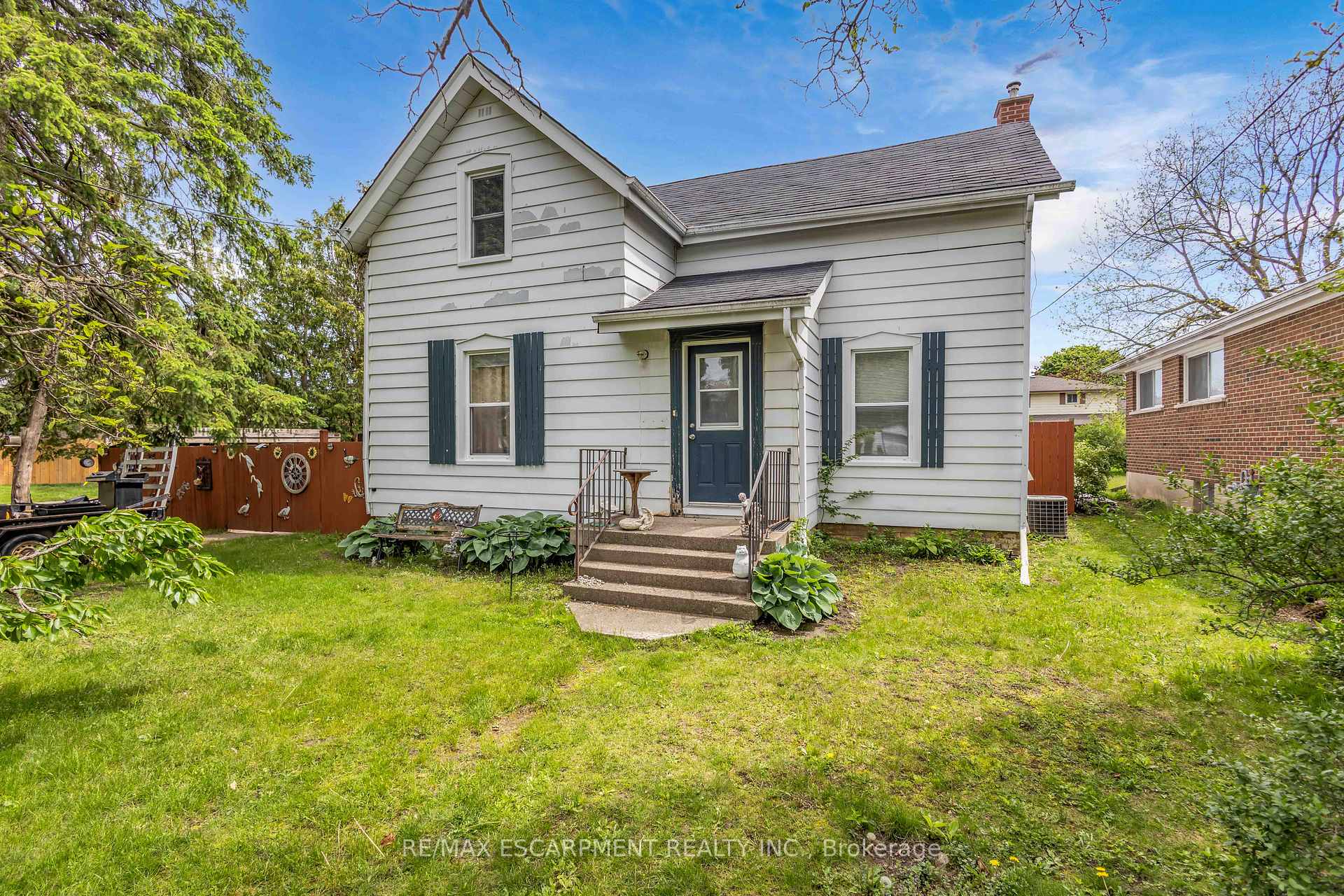 35 James Avenue, Brantford, ON N3S 6Y2 — Brantford, Ontario