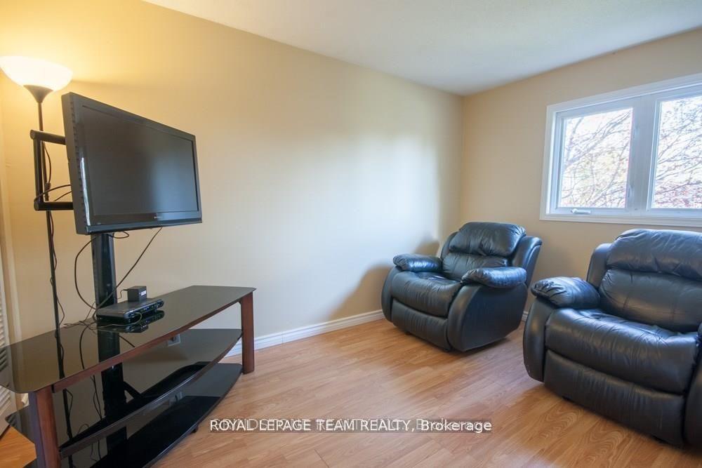 183 McElroy Drive, Kanata — photo 5 of 5