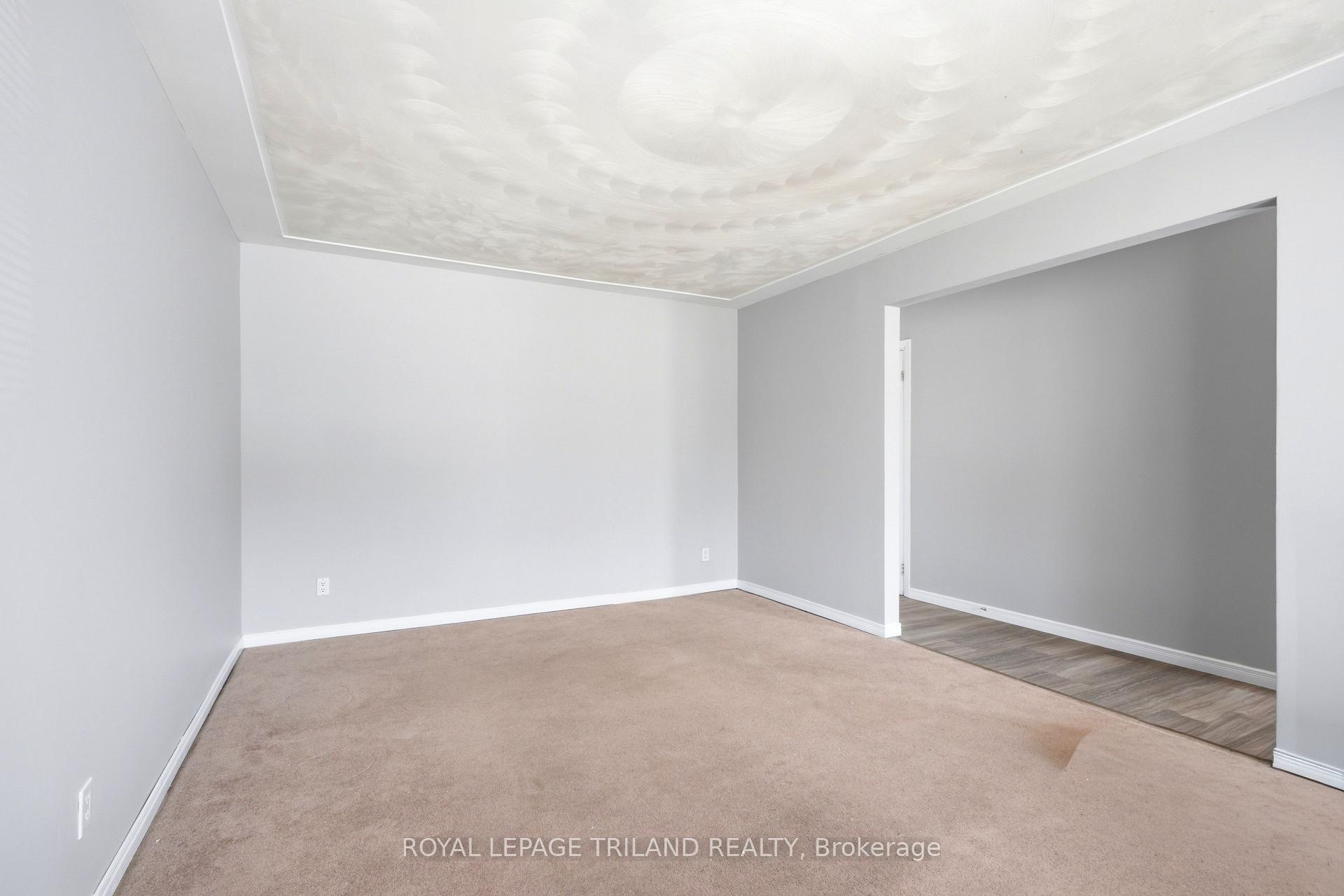 195B Cedarvale Crescent A, Waterloo — photo 3 of 5