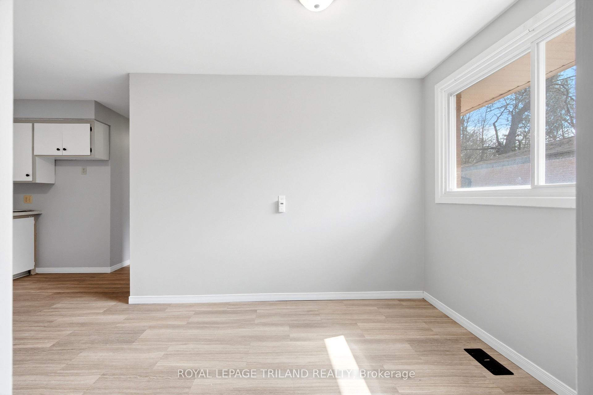 195B Cedarvale Crescent A, Waterloo — photo 5 of 5