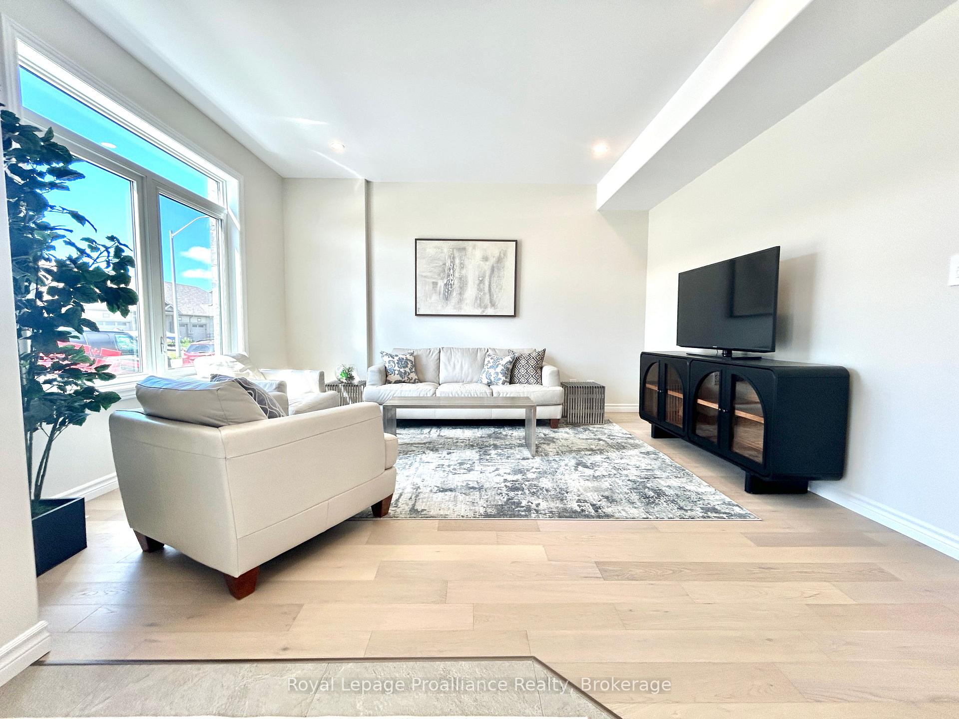 91 Athabaska Drive, Belleville — photo 4 of 5
