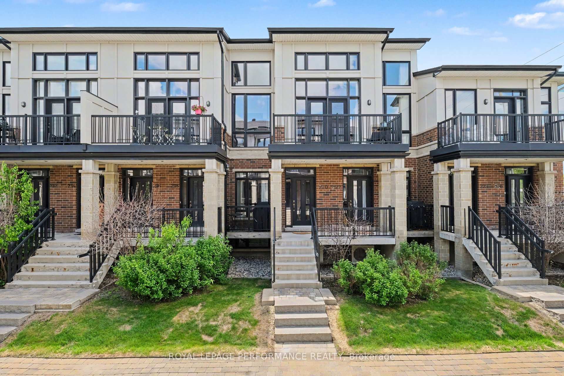 220 Pembina Private, Blossom Park - Airport and Area, ON K4M 0G7 — Blossom Park - Airport and Area, Ontario