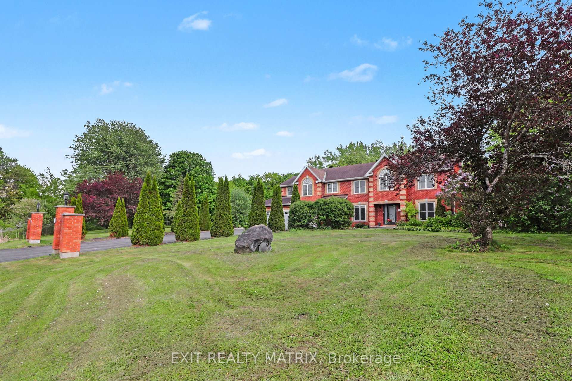 1322 Du Gouverneur Drive, Orleans - Cumberland and Area — photo 3 of 5