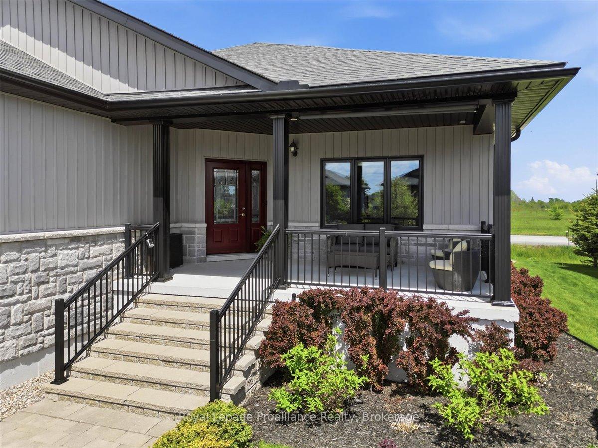 8 Dorchester Drive, Prince Edward County — photo 2 of 5