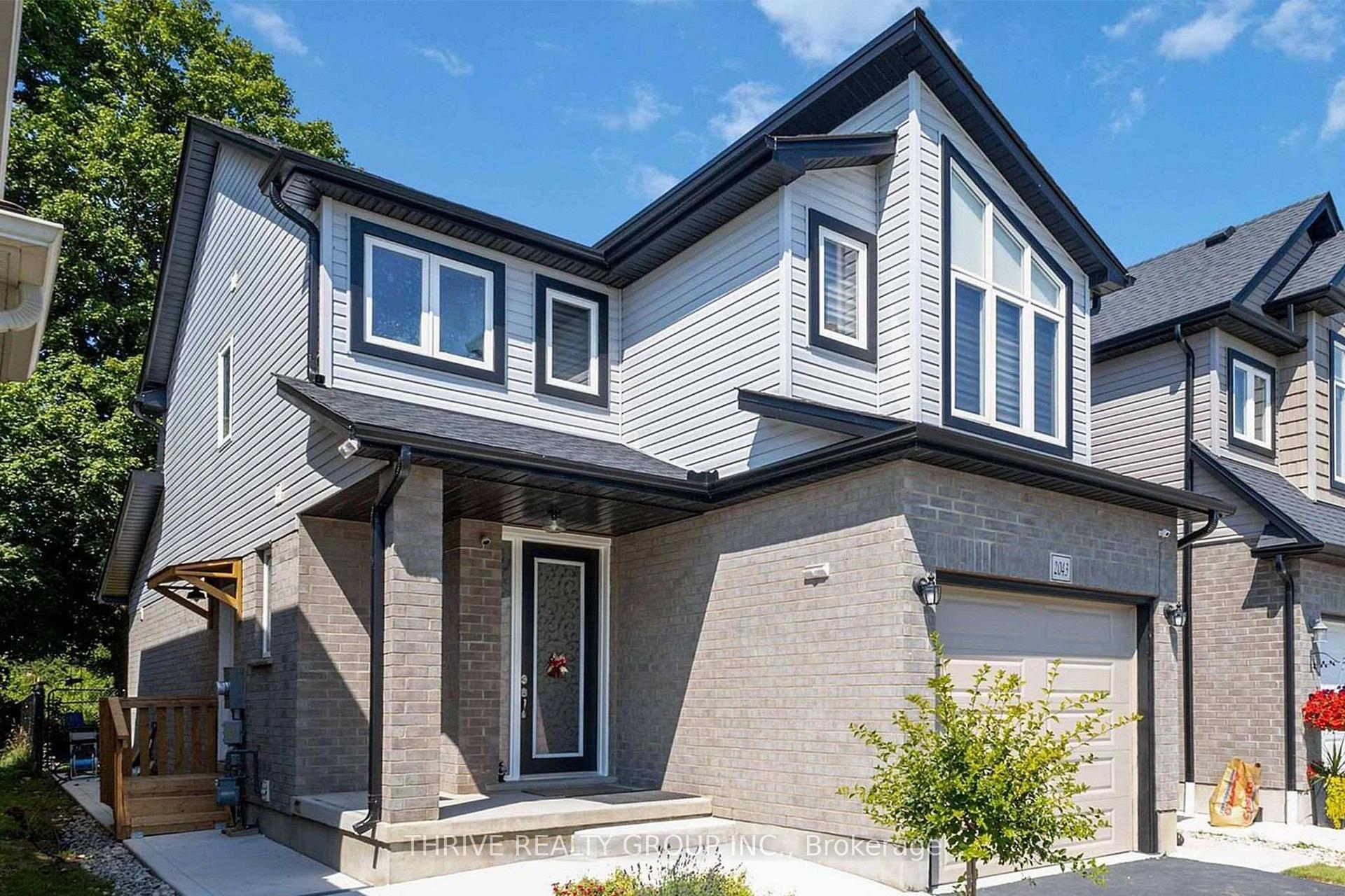 2043 Cedarpark Drive Lower, London North — photo 2 of 5