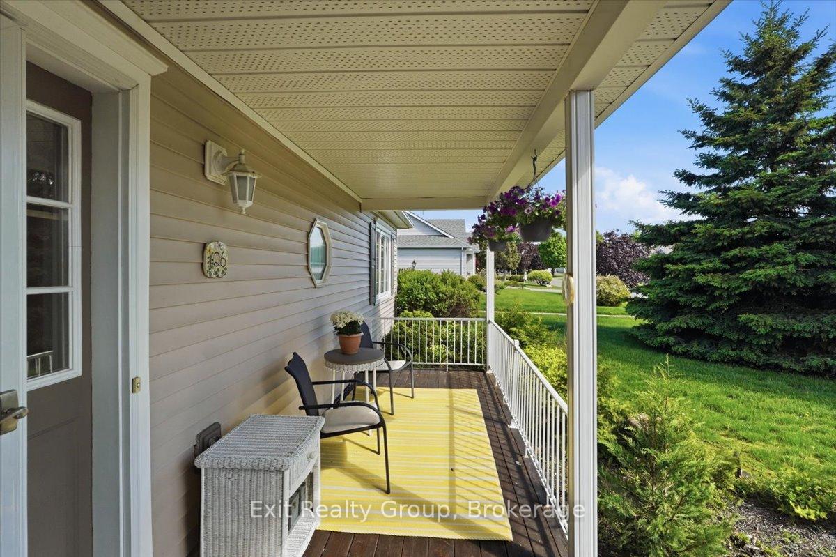 26 Lockwood Drive, Brighton — photo 2 of 5
