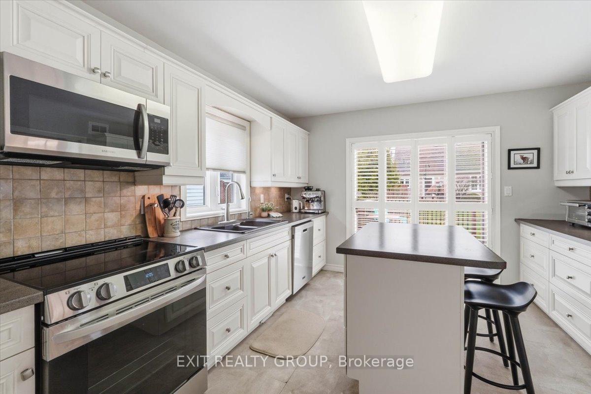 26 Lockwood Drive, Brighton — photo 5 of 5