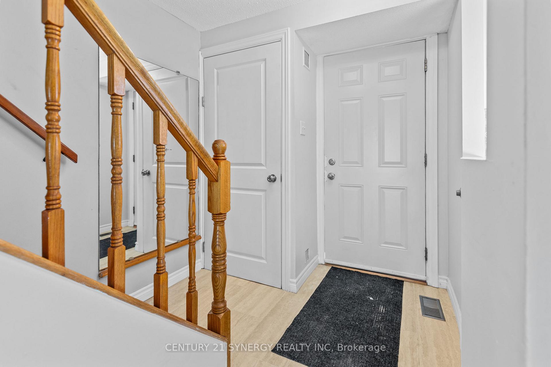 1472 Heatherington Road C, Hunt Club - South Keys and Area — photo 5 of 5