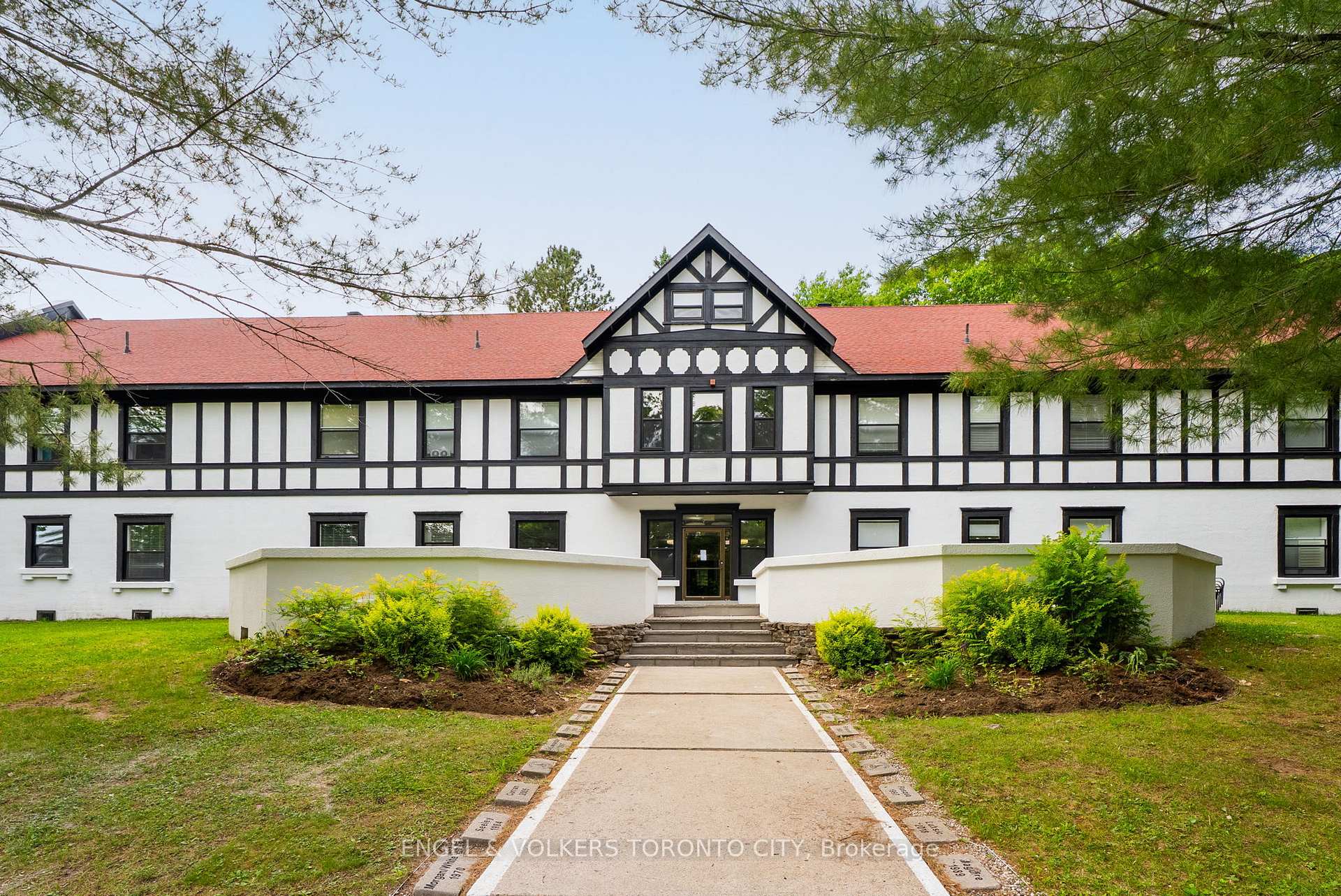 12 Bigwin Island 129, Lake of Bays, ON P0B 1A0 — Lake of Bays, Ontario