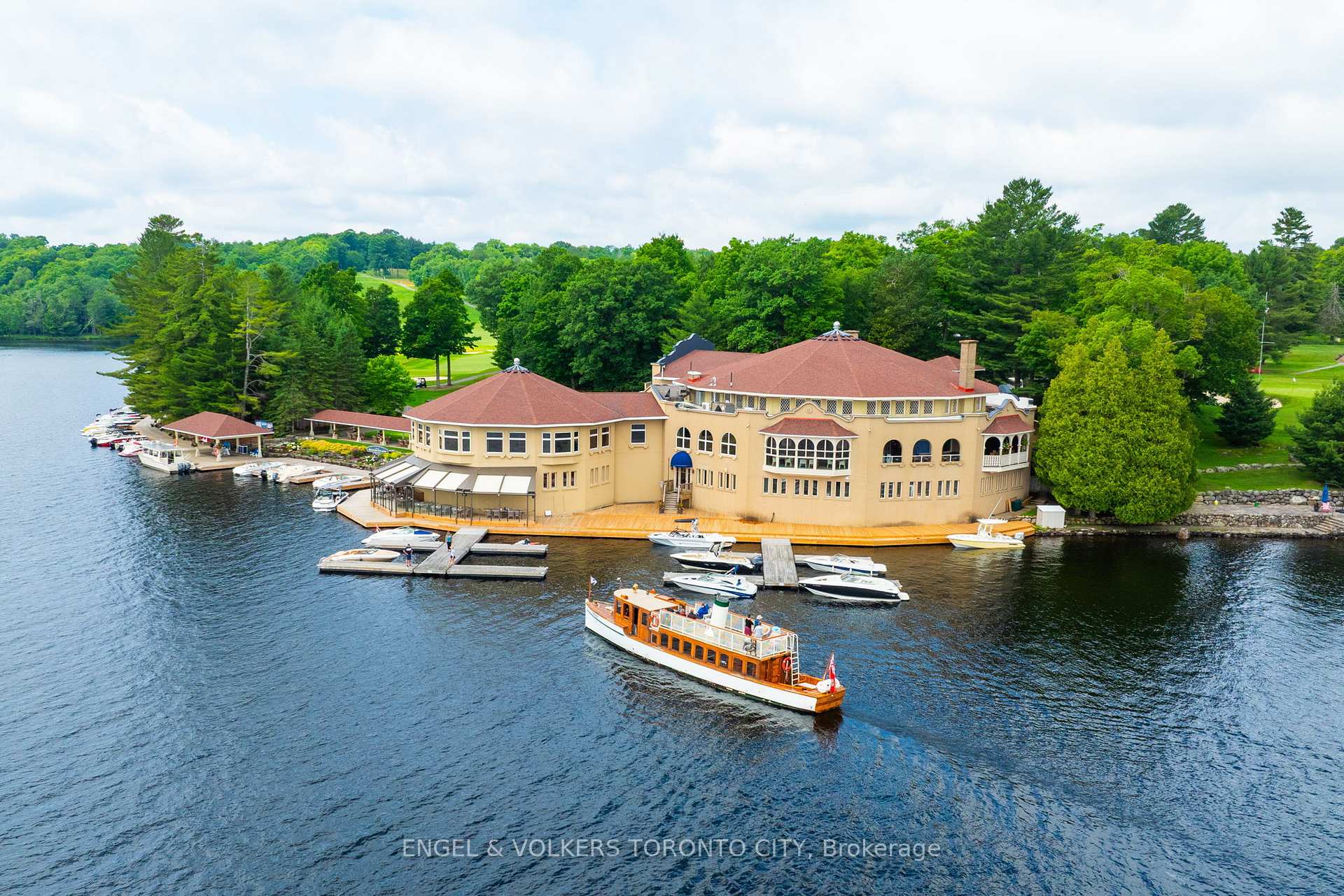 12 Bigwin Island 129, Lake of Bays — photo 4 of 5