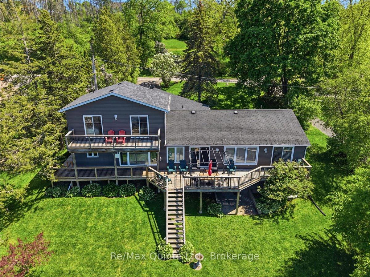 92 Bishop Lane, Prince Edward County — photo 2 of 5
