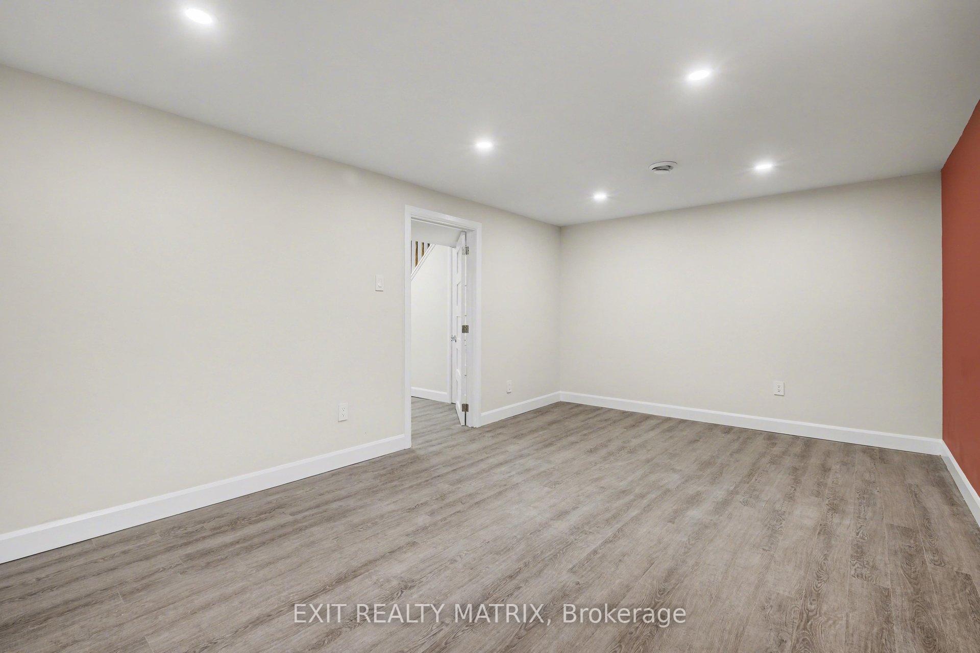 1468 Heatherington Road B, Hunt Club - South Keys and Area — photo 5 of 5