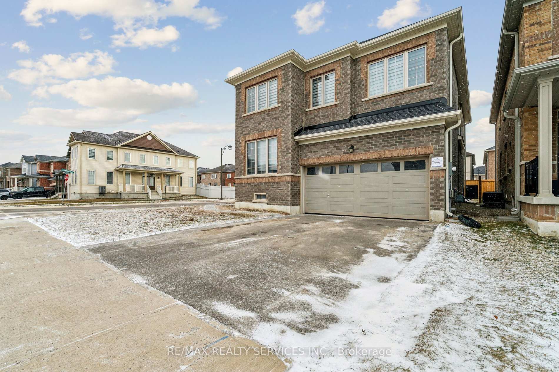 525 Red Elm Road, Shelburne — photo 2 of 5