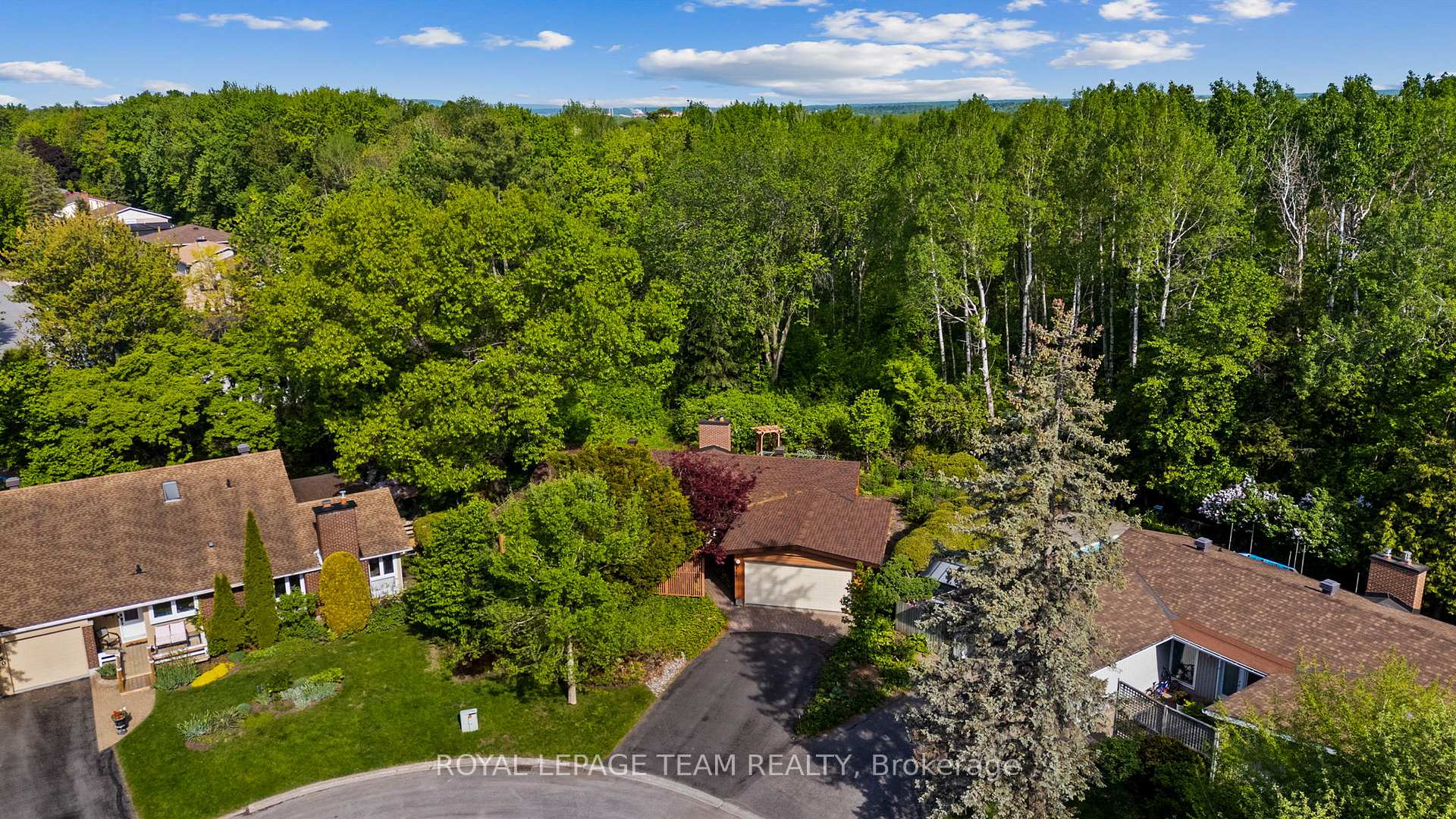 548 Rivershore Crescent, Beacon Hill North - South and Area, ON K1J 7Y7 — Beacon Hill North - South and Area, Ontario