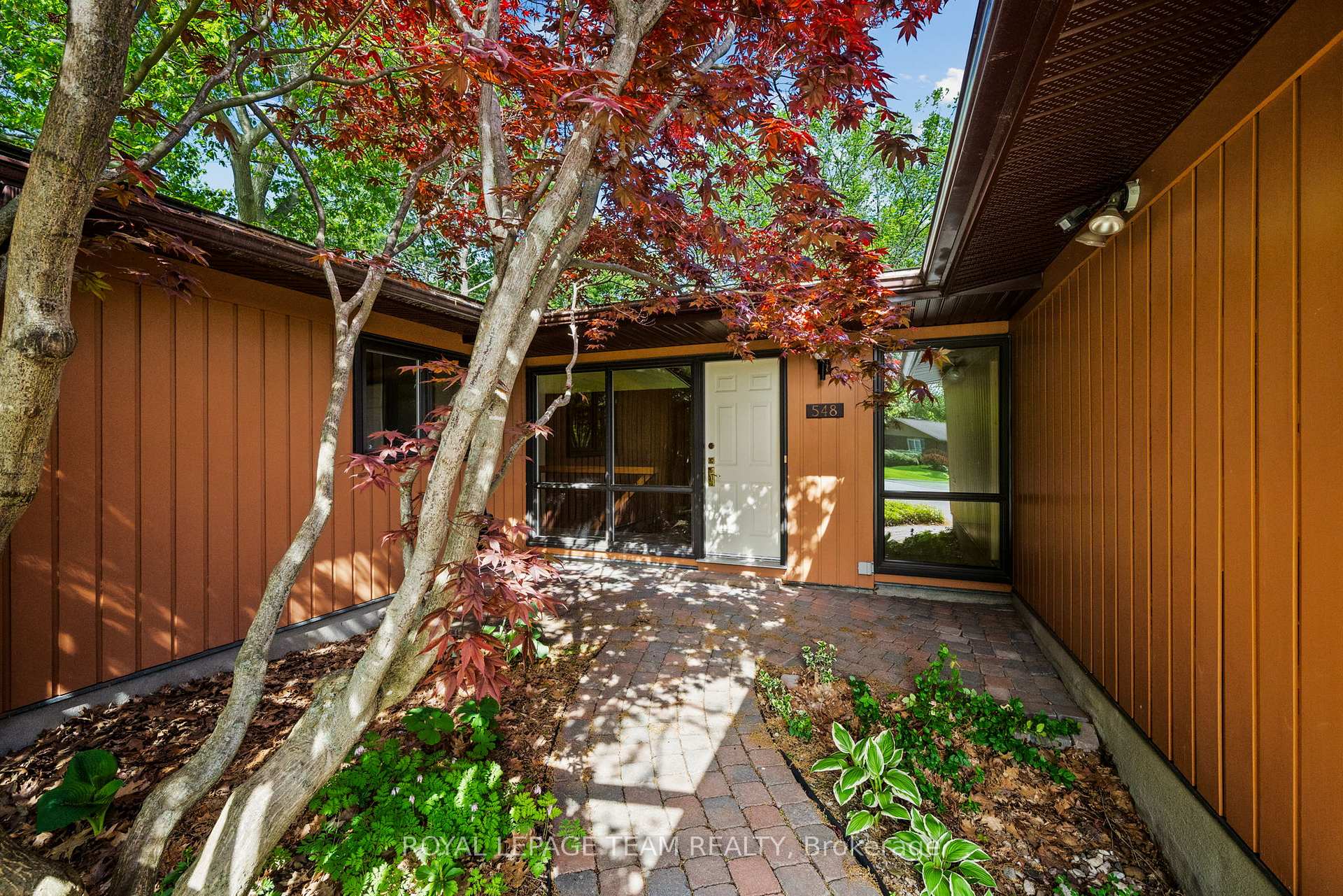 548 Rivershore Crescent, Beacon Hill North - South and Area — photo 3 of 5
