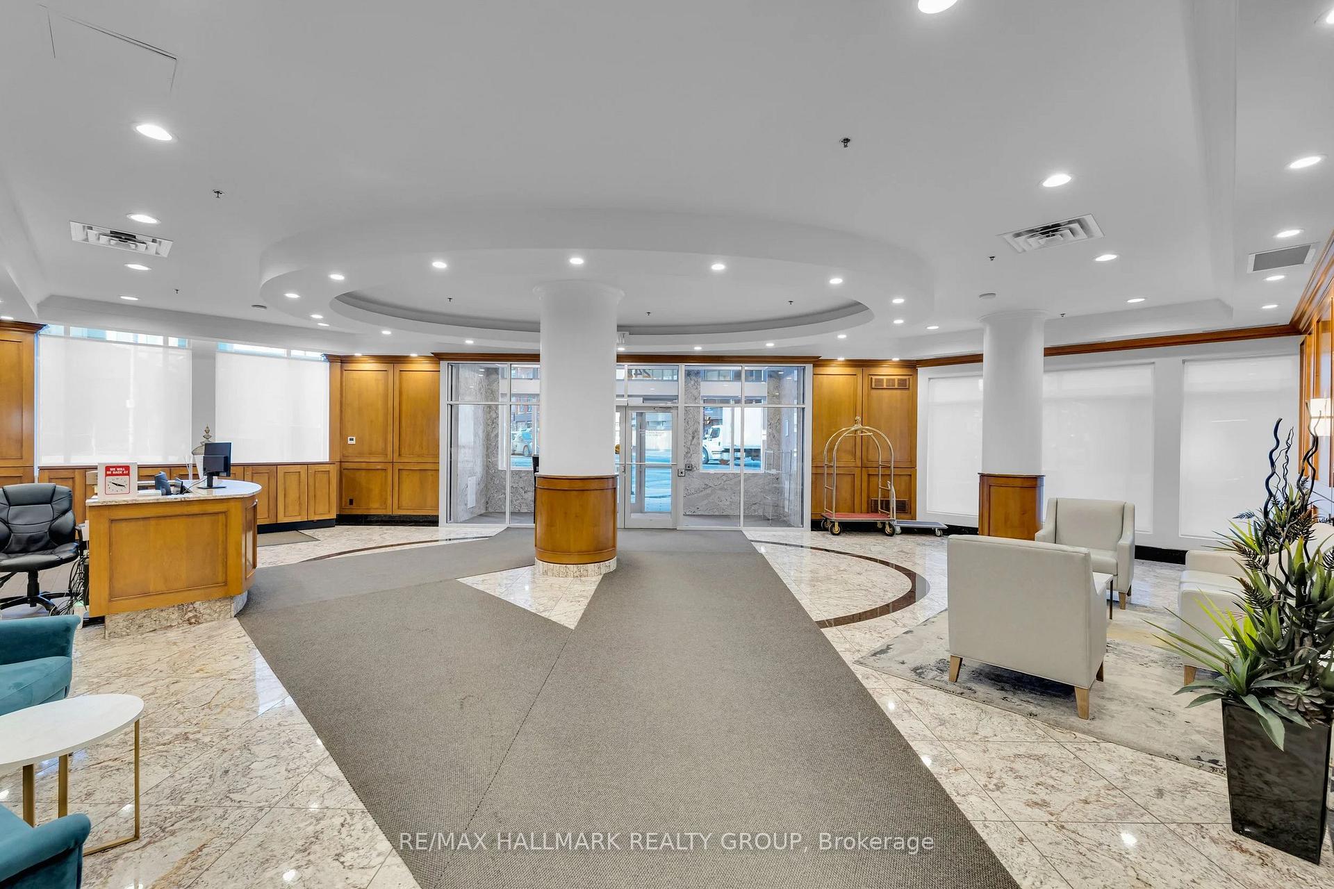 242 RIDEAU Street 1504, Lower Town - Sandy Hill — photo 4 of 5