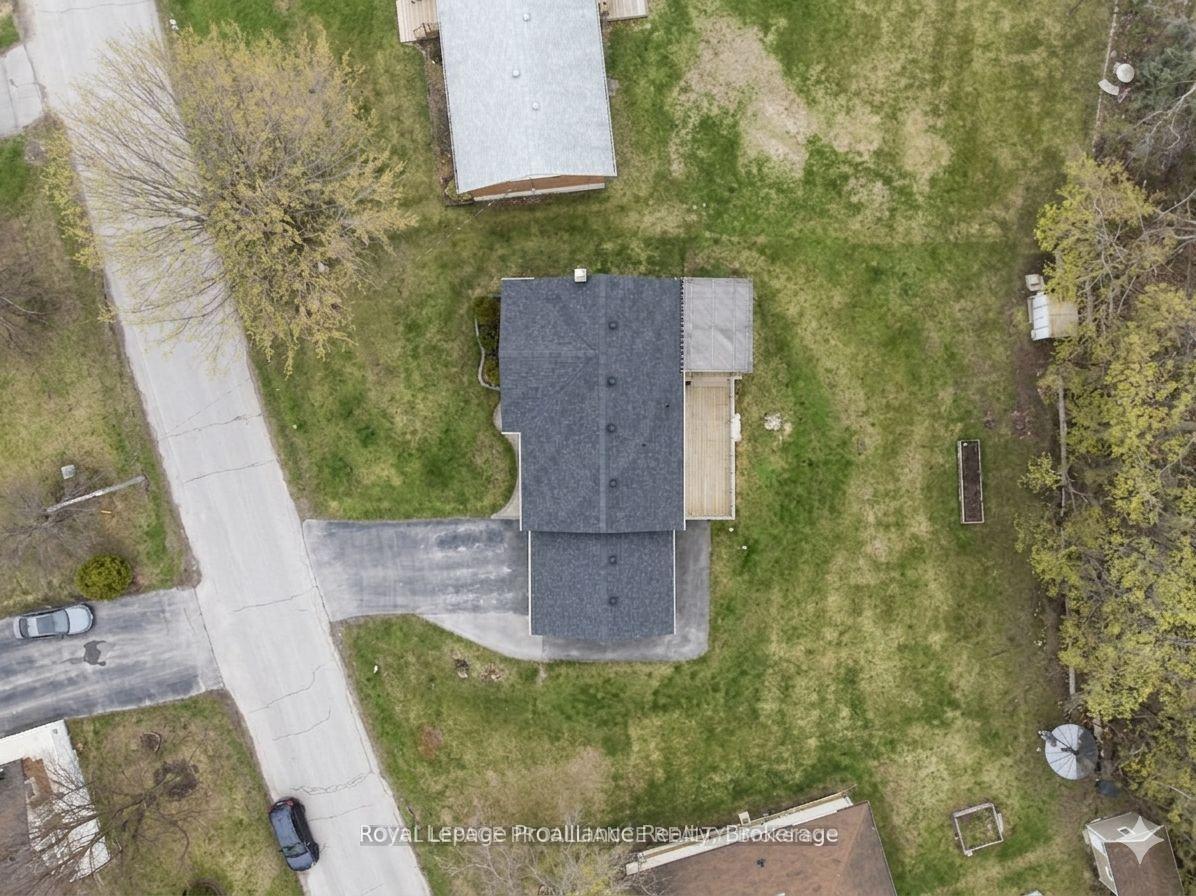836 Stewart Drive, Peterborough — photo 3 of 5